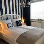 公寓 Blizej Morza Premium I 科沃布热格